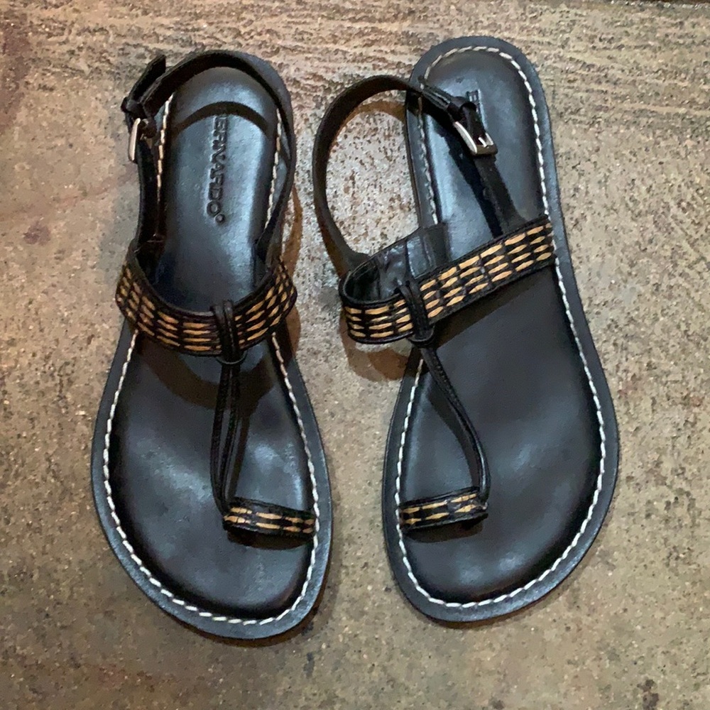 Bernardo maverick sandals